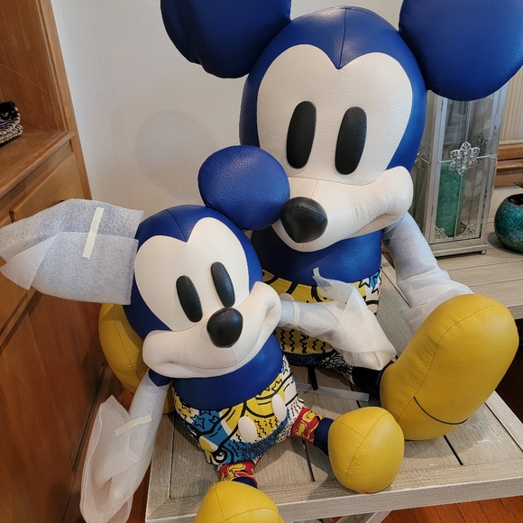 Coach Disney Mickey Mouse X Large Collectible plush - Picture 12 of 12